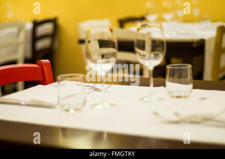 Tisch im italienischen restaurant Stockfoto