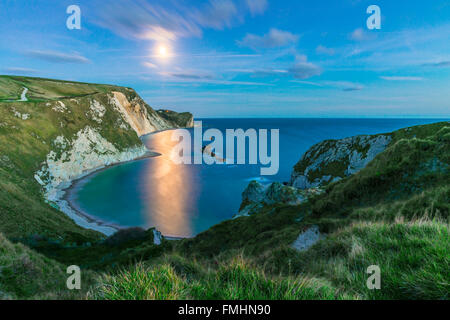 Mond Mann des Krieges Bay, Dorset in Stockfoto