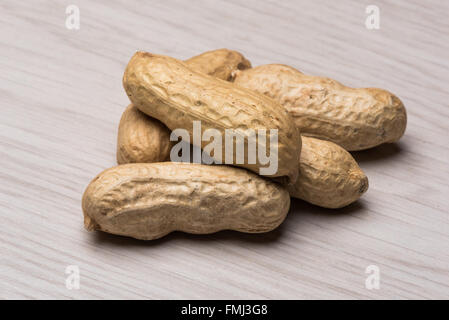 Nahaufnahme der isolierte chemische Erdnüsse Heap Stockfoto