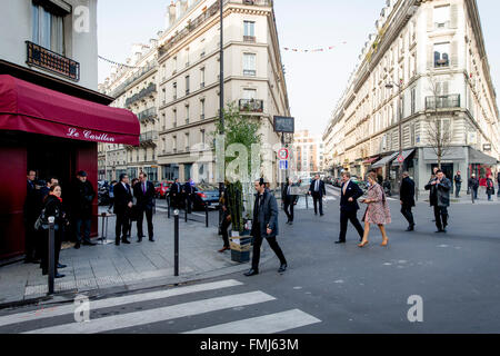 Paris, Frankreich. 11. März 2016. König Willem-Alexander und der Königin zu Café Le Carillon in Paris, Frankreich, 11. März 2016. Letzten Tag des 2 Tage Staatsbesuch von König Willem-Alexander und Máxima Königin in Frankreich. Foto: RPE/Albert Nieboer--NO-Draht-SERVICE-/ Dpa/Alamy Live News Stockfoto