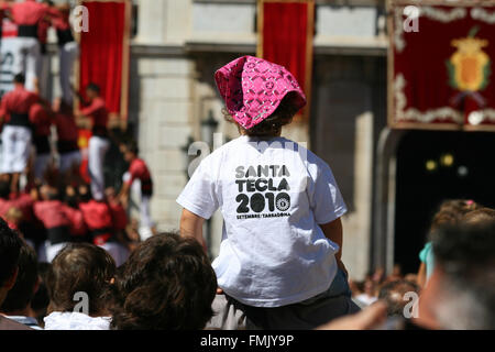 Menschen, die Menschentürme in Tarragona, ein traditionelles Schauspiel in Katalonien genannt "Castellers" Stockfoto