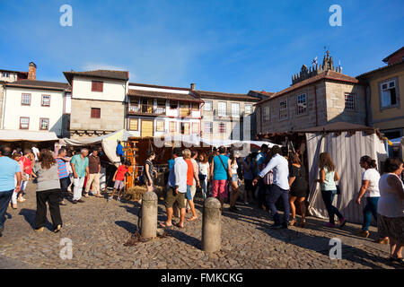 GUIMARAES, PORTUGAL - 15.September: Mittelalterliche Messen in FEIRA AFONSINA, am 15. September 2013 in Guimaraes, Portugal Stockfoto