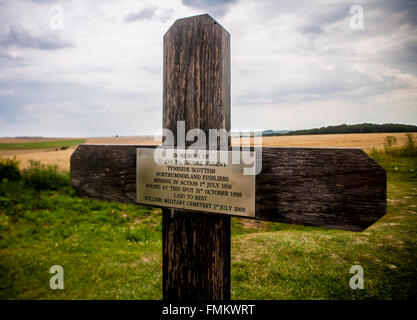 Gedenkstätte Kreuz zum Pte George Nugent, WW1 Lochnagar Grube Krater, La Boisselle.Somme,France. Stockfoto