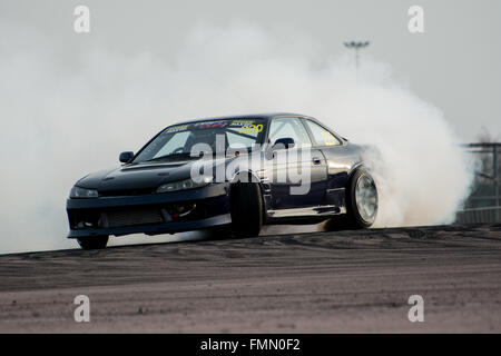 Corby, Großbritannien. 12. März 2016. Drift Auto während der Drift-Matsuri Rockingham Motor Speedway am 12. März 2016 in Corby, Northamptonshire, Großbritannien. Bildnachweis: Gergo Toth/Alamy Live-Nachrichten Stockfoto