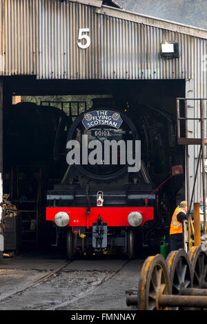 Grosmont, North York Moors, Vereinigtes Königreich. 12. März 2015. Nach einer Überholung £ 4,2 Millionen kehrt der LNER-Klasse A3 "Pacific" Dampf Lok Nummer 60103 "Flying Scotsman" Passagier-Service auf die North York Moors Railway. Hier sehen sie in der Locomotove Schuppen an Grosmont kurz vor ihrem ersten Passagierservice. Bildnachweis: Dave Pressland/Alamy Live-Nachrichten. Stockfoto