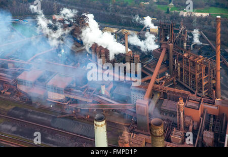 ThyssenKrupp Stahl, Werk Schornsteine der Sinter Schwelgern, Steel Mill Duisburg Marxloh, Industriegelände, Duisburg Stockfoto