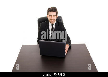 Arbeiten mit jungen Geschäftsmann ist Laptop, isoliert auf weiss Stockfoto