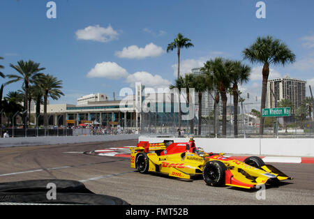 St. Petersburg, Florida, USA. 12. März 2016. DIRK SHADD | Zeiten. IndyCar-Fahrer Ryan Hunter-Reay auf turn 10 während Trainingsrunden an der Firestone Grand Prix von St. Petersburg am Samstag (12.03.16) © Dirk Shadd/Tampa Bay Times / ZUMA Draht/Alamy Live News Stockfoto