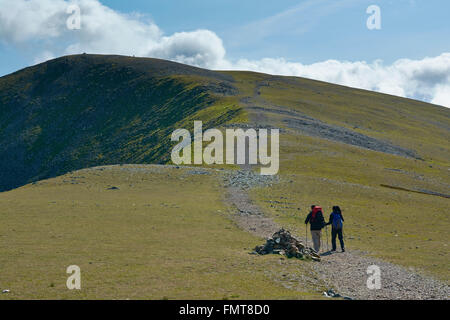 Wanderer auf der Strecke nach Hellvellyn Summit - Lake District, England, UK Stockfoto