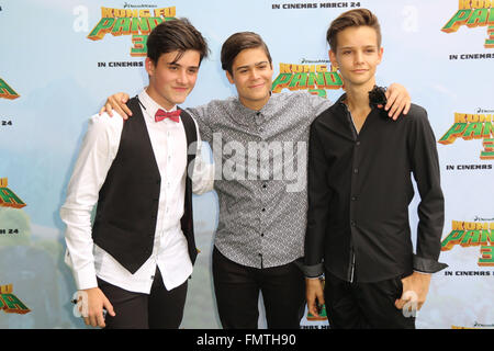 Sydney, Australien. 13. März 2016. Abgebildet, premiere L-r: Chris Lanzon, Jacob Delgado und Ethan Karpathy (X-Factor 2015) lustige Mann Jack Black Down Under zu Host der Kung Fu Panda 3 Australier war in Sydney im Hoyts Kinos, das Vergnügungsviertel, Bent St, Moore Park. Bildnachweis: Richard Milnes/Alamy Live-Nachrichten Stockfoto