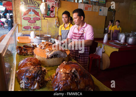 Das kulinarische Nationalgericht der Philippinen ist ein Spieß gebratenes Schwein wie Lechon Baboy bekannt. Stockfoto