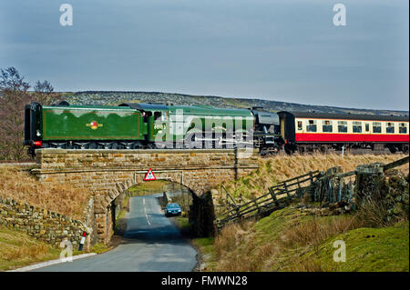 A3-Pazifik No 60103 Flying Scotsman in Moorgates, North Yorkshire Moors Railway mit einem Zug von Pickering nach Grosmont Stockfoto