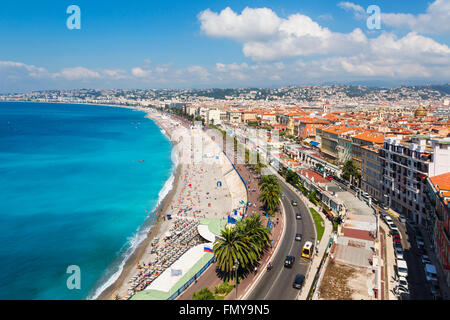 Nizza, Côte d ' Azur, Cote d ' Azur, Frankreich.  Strand & Promenade des Anglais gesehen vom Parc De La Colline du Chateau oder Schloss-Hügel Stockfoto