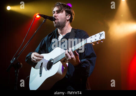 Mailand Italien. 12. März 2016. Die englische Indie-Rock-Band THE VACCINES live auf der Bühne Fabrique führt, präsentiert ihr neues Album "Englische Graffiti" Credit: Rodolfo weitertransferiert/Alamy Live News Stockfoto