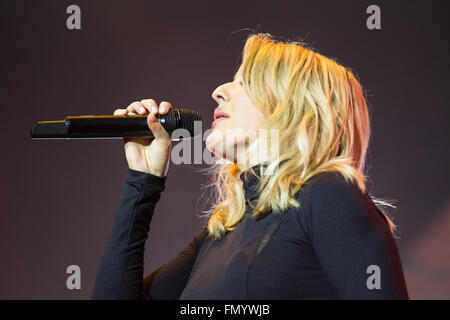 Sheffield, UK. 12. März 2016. Ellie Goulding führt in der Sheffield Arena auf ihre 2016, Delirium, UK Tour Kredit: Myles Wright/ZUMA Draht/Alamy Live News Stockfoto