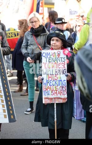 London, UK. 13. März 2016. Demonstrant hält ein Plakat. Bildnachweis: Marc Ward/Alamy Live-Nachrichten Stockfoto