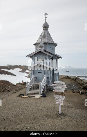 Antarktis, Süd-Shetland-Inseln, King George Island, Bellingshausen-Station, Trinity östliche orthodoxe Kirche Stockfoto