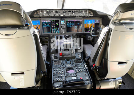 Cockpit, Panel, Schalter, Boeing 787, B787, b 8, 9, Dreamliner, Dream Liner, Flughafen München, Flughafen München, MUC, EDDM Stockfoto