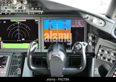 Cockpit, Panel, Schalter, Boeing 787, B787, b 8, 9, Dreamliner, Dream Liner, Flughafen München, Flughafen München, MUC, EDDM Stockfoto