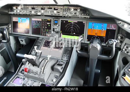 Cockpit, Panel, Schalter, Boeing 787, B787, b 8, 9, Dreamliner, Dream Liner, Flughafen München, Flughafen München, MUC, EDDM Stockfoto