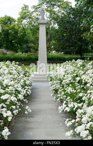 Die Sprache-Säule in der tibetischen Peace Garden, neben dem Imperial War Museum in Southwark, London. Stockfoto