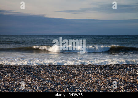 Sonnenuntergang am Strand entlang der Küste von Norfolk. Stockfoto
