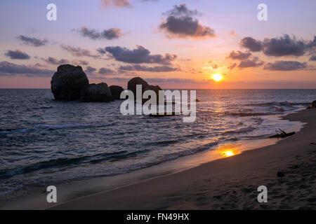 Koggala Beach bei Sonnenuntergang, Southest in Galle, Sri Lanka Stockfoto