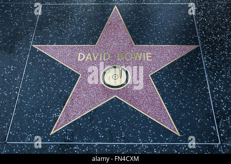 HOLLYWOOD, Kalifornien - 8. Februar 2015: David Bowies Hollywood Walk of Fame Stern am 8. Februar 2015 in Hollywood, Kalifornien. Stockfoto