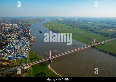 Antenne zu sehen, KLK Emmerich GmbH, Emmerich Rheinbrücke, Raffinerie, Emmerich, Niederrhein, Nordrhein-Westfalen, Deutschland Stockfoto