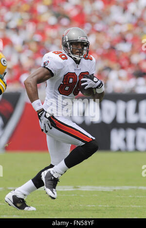 Tampa, FL, USA. 28. Sep, 2008. Tampa, Florida, 28. September 2008: Tampa Bay Buccaneers Wide Receiver Michael Clayton (80) in Aktion gegen die Green Bay Packers im Raymond James Stadium. © Scott A. Miller/ZUMA Draht/Alamy Live-Nachrichten Stockfoto