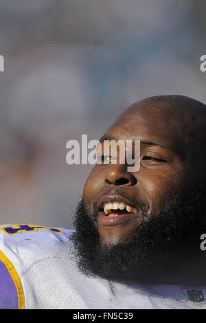 23. November 2008 - Jacksonville, Fla, USA - Minnesota Vikings offensive guard Anthony Herrera (64) während die Wikinger-Spiel gegen die Jacksonville Jaguars in Jacksonville Municipal Stadium am 23. November 2008 in Jacksonville, Florida                       ZUMA Press/Scott A. Miller (Kredit-Bild: © Scott A. Miller über ZUMA Draht) Stockfoto