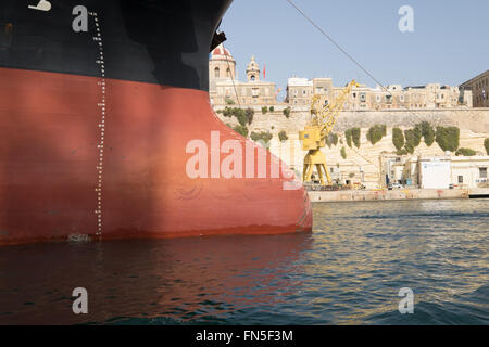 Tanker "Smaragd" im Grand Harbour Maltas Stockfoto