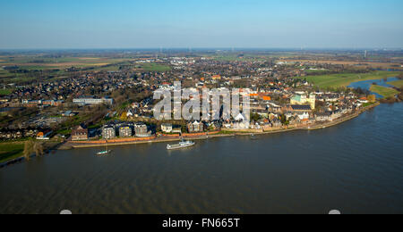 Luftaufnahme, St. Assumption, Rees, mit Blick auf die alte Stadt Rees, Rees, Niederrhein, Nord Rhein Westfalen, Deutschland, Stockfoto