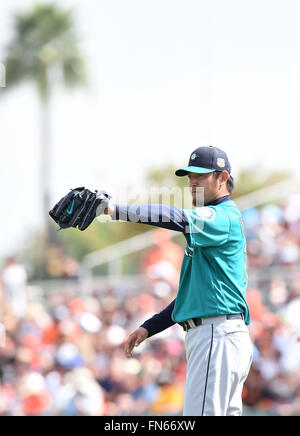 Scottsdale, Arizona, USA. 11. März 2016. Hisashi Iwakuma (Seeleute) MLB: Krug Hisashi Iwakuma von den Seattle Mariners reagiert bei einem Baseballspiel der Frühling Training gegen die San Francisco Giants in Scottsdale Stadium in Scottsdale, Arizona, Vereinigte Staaten von Amerika. © AFLO/Alamy Live-Nachrichten Stockfoto