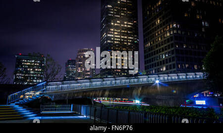 Fußgängerbrücke, Century City, CA Stockfoto