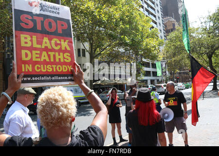 ISJA Sydney versammelten sich außerhalb des NSW Parlaments in Solidarität mit der Dhu-Familie für Gerechtigkeit für Julieka Dhu und Todesfälle in Haft. Stockfoto