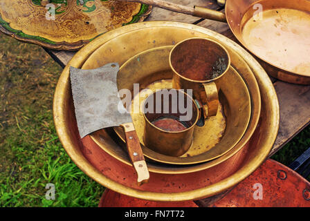 Der Markt für antike Gegenstände und Kunst in einem historischen Bezirk Zadviniye.Festival der Künste "Slavianski Basar in Witebsk - 2009". Stockfoto