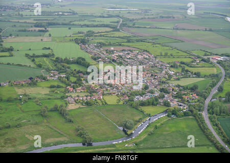 Eine Luftaufnahme des Norfolk Dorf von Hilgay Stockfoto