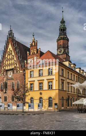 Das alte Rathaus von Breslau entstand im 13. Jahrhundert, Rynek, Wroclaw, niedriger Woiwodschaft Schlesien, Polen, Europa Stockfoto