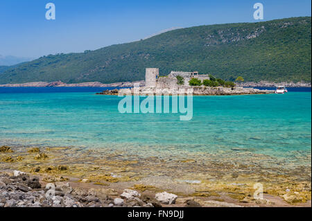 Mirista kleine Festung auf der Insel in der türkisfarbenen Adria bay Stockfoto