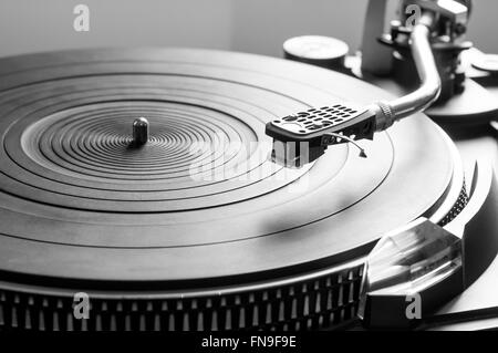 Musik Vinyl Plattenspieler schwarz / weiß Stockfoto