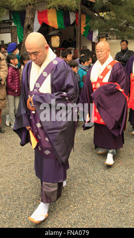 Japan; Kyoto; Setsubun Festival, Rozanji Tempel, Prozession, buddhistische Priester, Stockfoto