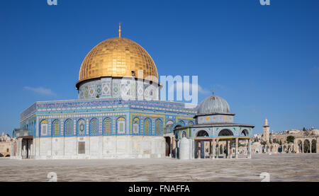 JERUSALEM, ISRAEL - 5. März 2015: Der Dom von Rock auf dem Tempelberg in der Altstadt. Stockfoto