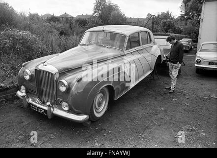 Die Beatles psychedelischen 1956 Bentley S1 Registrierung 222 APL 1970 Stockfoto