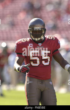16. Dezember 2007 - Tampa, Florida, USA - Tampa Bay Buccaneers Linebacker Derrick Brooks (55) während die Bucs-Spiel gegen die Atlanta Falcons im Raymond James Stadium am 23. Dezember 2007 in Tampa, Florida.    ZUMA Press/Scott A. Miller (Kredit-Bild: © Scott A. Miller über ZUMA Draht) Stockfoto