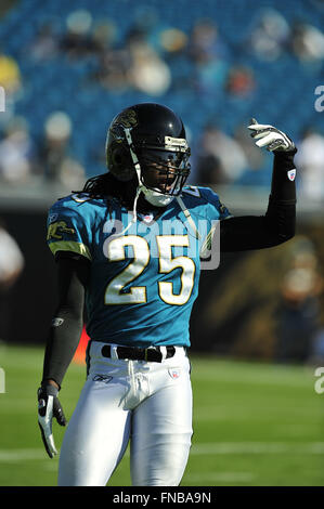 Jacksonville, Florida, USA. 23. Dezember 2007. Jacksonville Jaguars defensive zurück Reggie Nelson (25) vor seinem Team-49-11-Gewinn über die Oakland Raiders an Jacksonville Municipal Stadium am 23. Dezember 2007 in Jacksonville, Florida. ZUMA Press/Scott A. Miller © Scott A. Miller/ZUMA Draht/Alamy Live-Nachrichten Stockfoto