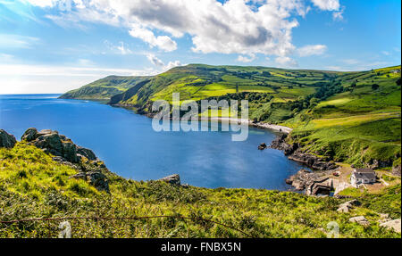 Nordküste, eine Bucht und ein kleiner Hafen in County Antrim, Nordirland, Vereinigtes Königreich Stockfoto