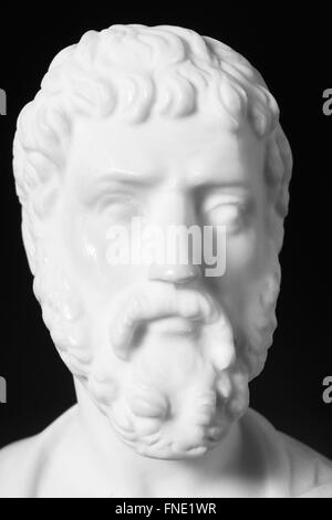 Sophokles (496-406 v. Chr.) war eine antike griechische Tragiker der klassischen Ära. Weisse Marmorbüste von ihm Stockfoto