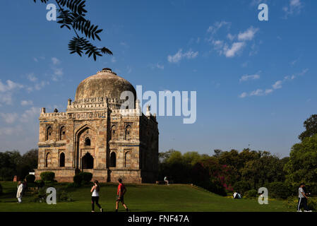 Shisha Gumbad ist ein Grab in Neu-Delhi von der letzten Linie der Lodhi-Dynastie zwischen 1489 und 1517 gebaut. Stockfoto