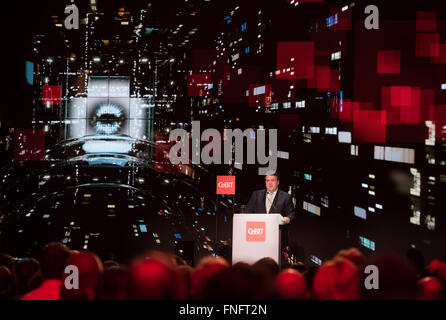 Hannover, Deutschland. 14. März 2016. Deutsche Wirtschaft Minister Sigmar Gabriel (SPD) Ansprache während der Welcome Night für die CeBIT-Messe in Hannover, Deutschland, 14. März 2016. Foto: OLE SPATA/DPA/Alamy Live-Nachrichten Stockfoto